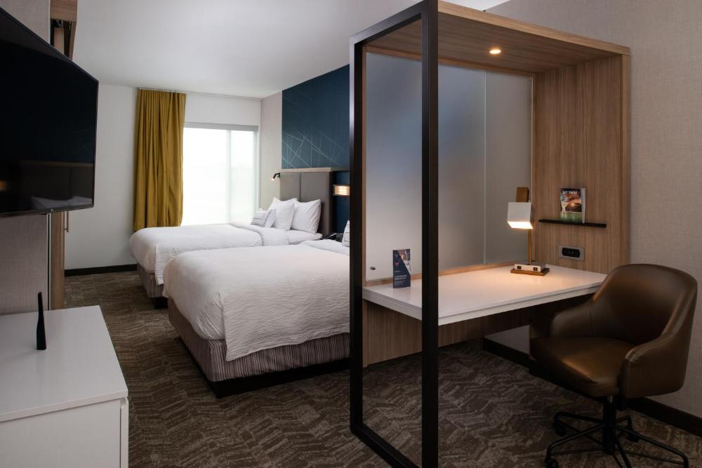 Suite, 2 Queen, Trundle bed, City view interior